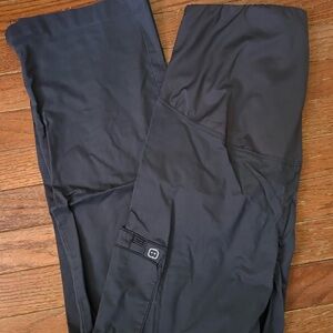 Women’s maternity scrubs
